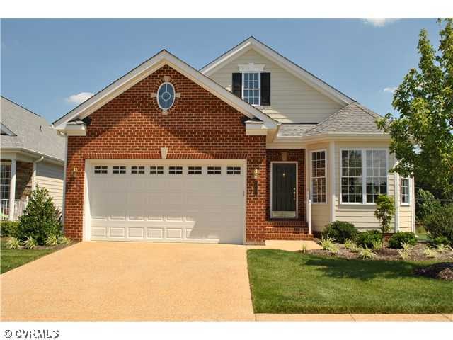 Exterior Front - Welcome to James River Commons.