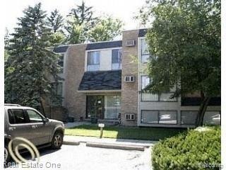 24818 EIGHT MILE.jpg