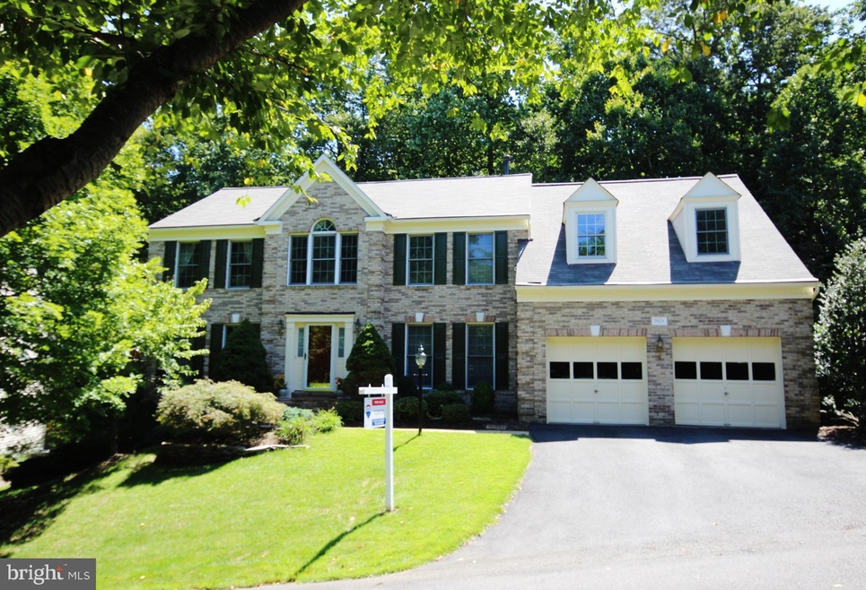 7925 Bressingham Dr, Fairfax Station, VA 22039 - photo 1