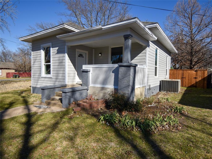 1319 N Luckett St, Sherman, TX 75090 - photo 1