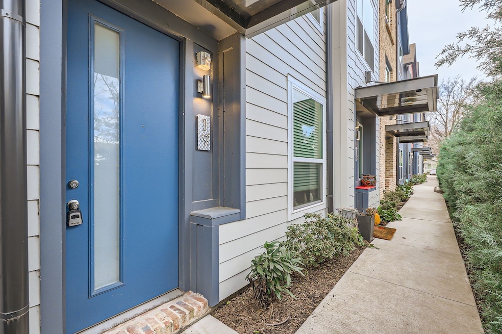 301 E Lamar St unit 19, McKinney, TX 75069 - photo 1