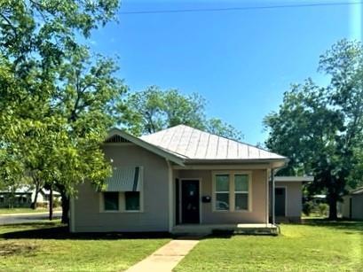 114 W Morse St, Fredericksburg, TX 78624 - photo 1