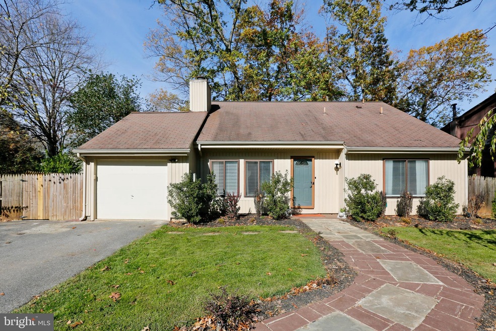 11605 Shenorock St, Gaithersburg, MD 20878 - photo 1