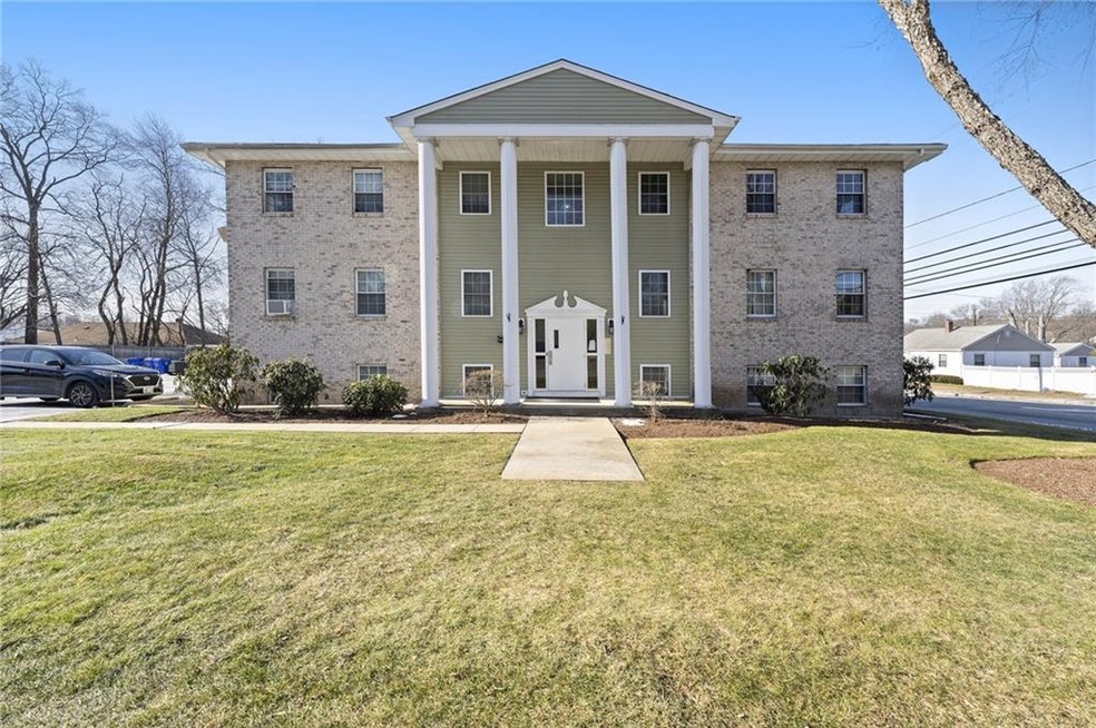 2060 Mineral Spring Ave unit 12, North Providence, RI 02911 - photo 1