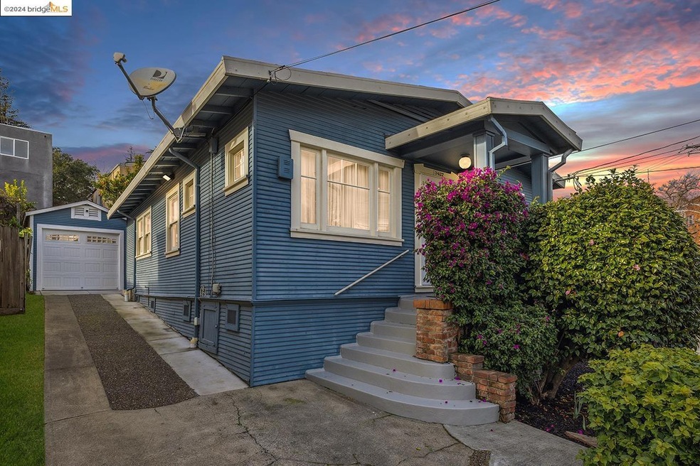 Sold $800,000 • Co-Listing Agent