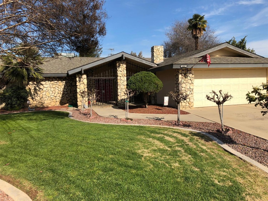 456 Ruma Rancho Ct, Porterville, CA 93257 - photo 1