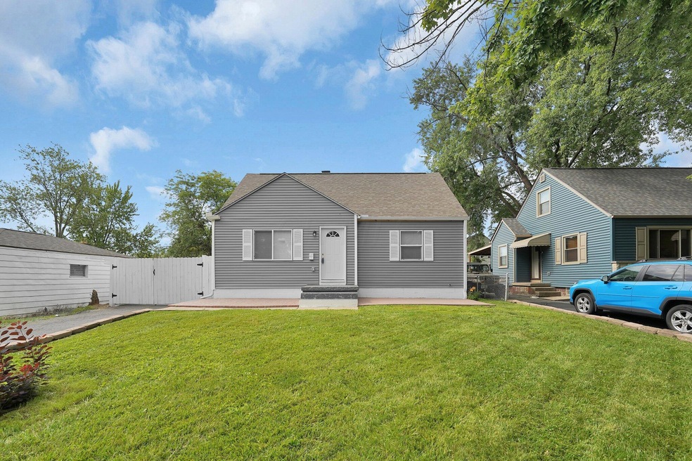 1711 Northridge Rd, Columbus, OH 43224 - photo 1