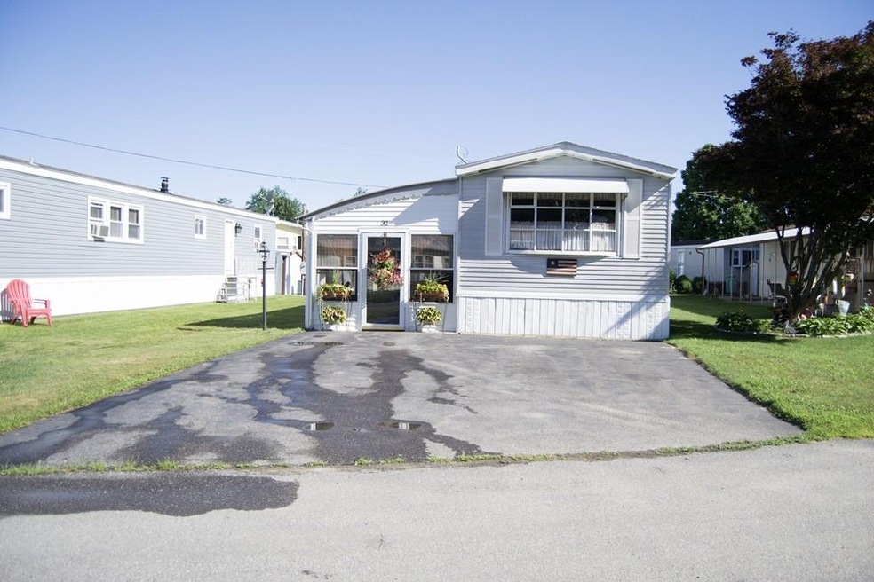 556 Central St unit 32, Leominster, MA 01453 - photo 1