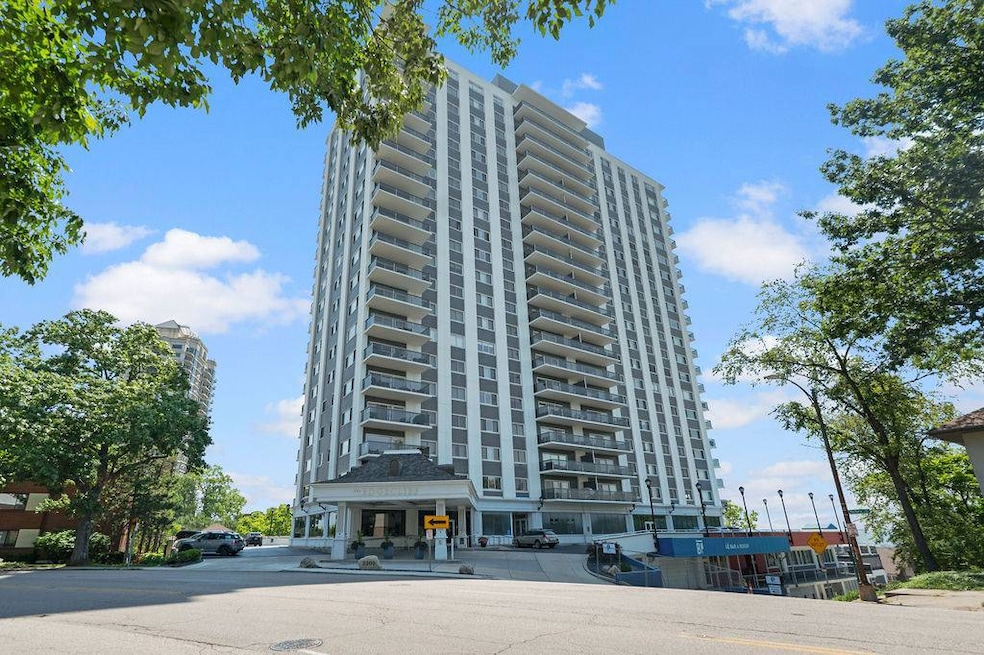 The Edgecliff unit 1405, Cincinnati, OH 45206 - photo 1