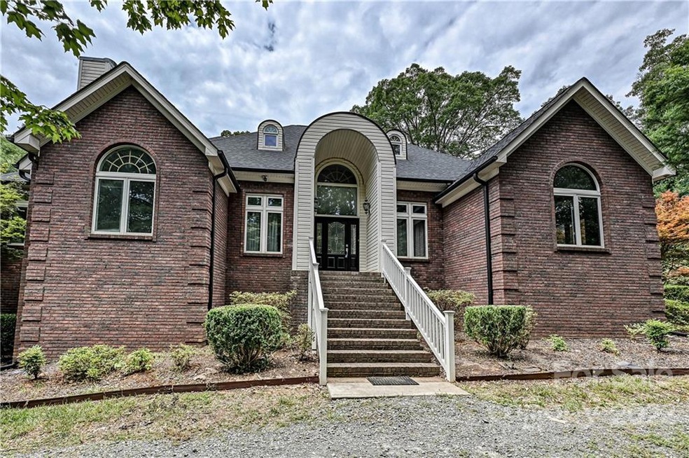 6430 Waters Edge Dr, Midland, NC 28107 - photo 1