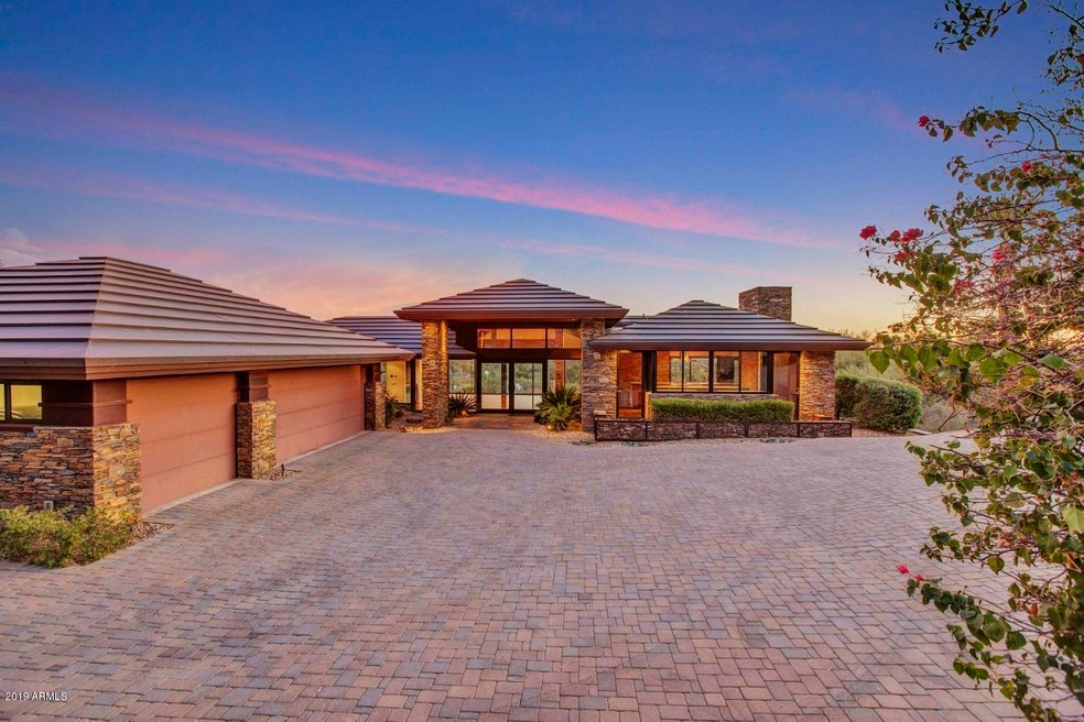 Rare contemporary overlooking Phoenix