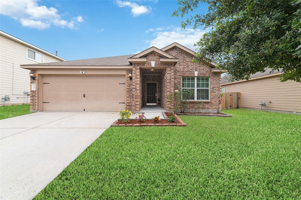 303 Lazy Pine Ct, Conroe, TX 77304 For Sale