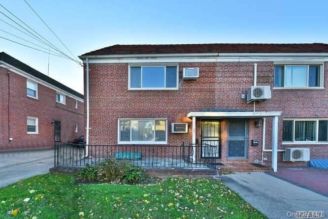 77-18 170th St, Fresh Meadows, NY 11366 - photo 1