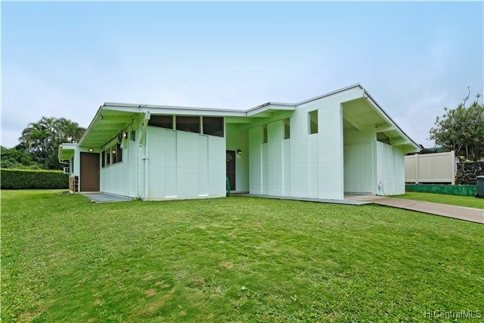 Welcome to 45-549 Apapane St in beautiful Kaneohe.