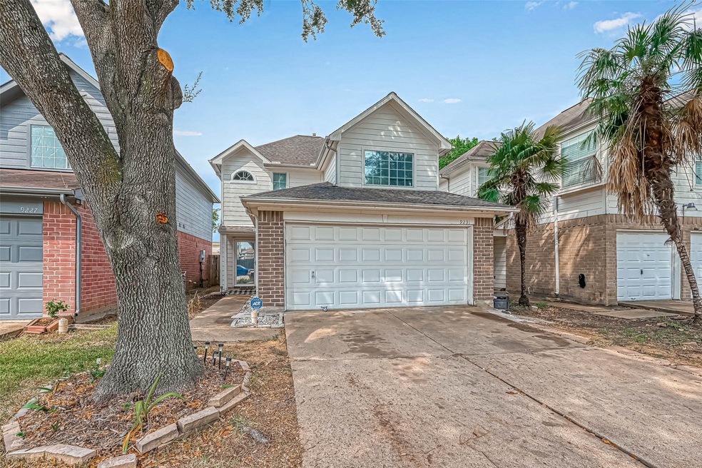 9231 Kingsflower Cir, Houston, TX 77075 - photo 1
