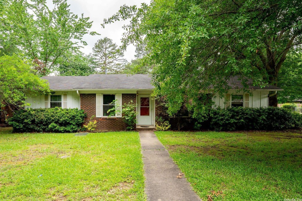 2109 West St, Conway, AR 72032 - photo 1