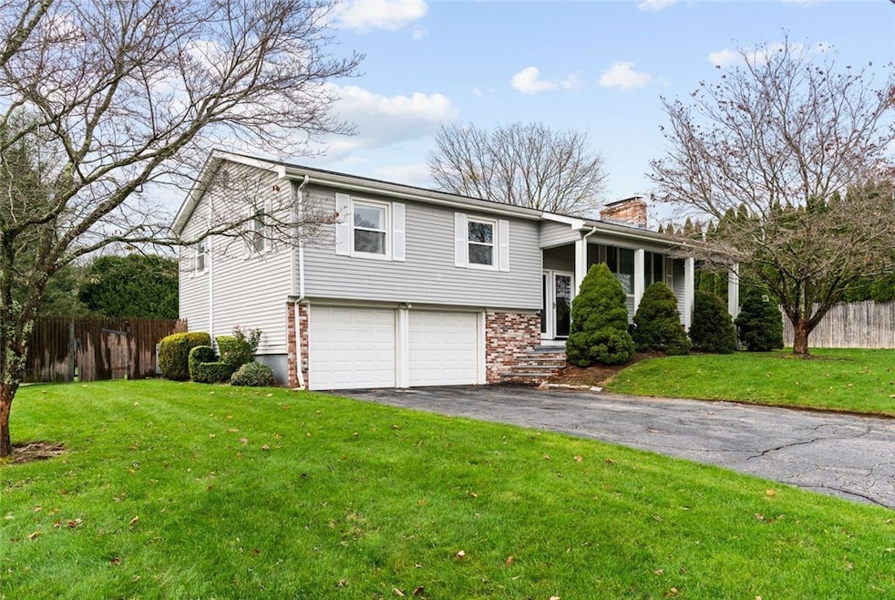 19 Wade Dr, Greenville, RI 02828 - photo 1