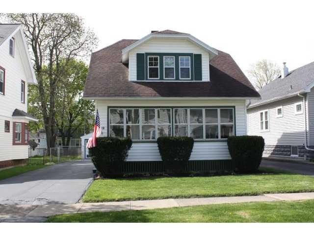 Exterior Front. Welcome to 19 Wilsonia Rd.