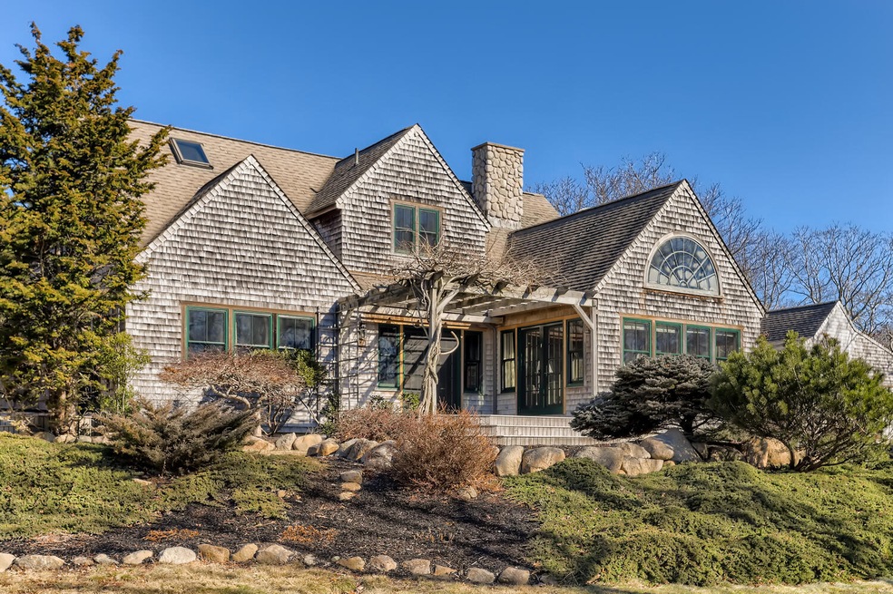 40 Bridle Path Rd, Vineyard Haven, MA 02568 - photo 1