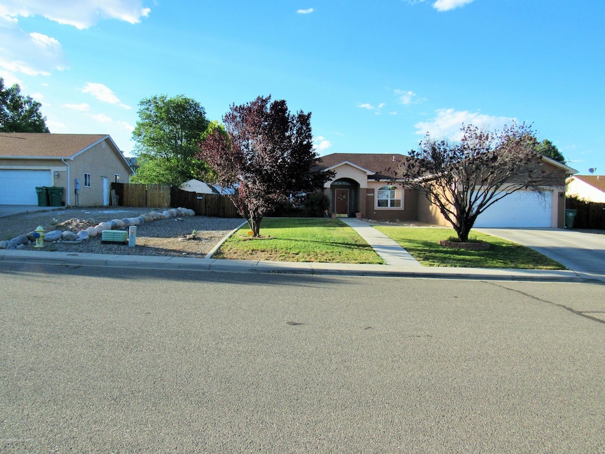 5002 Carolcreste Dr, Farmington, NM 87402 - photo 1