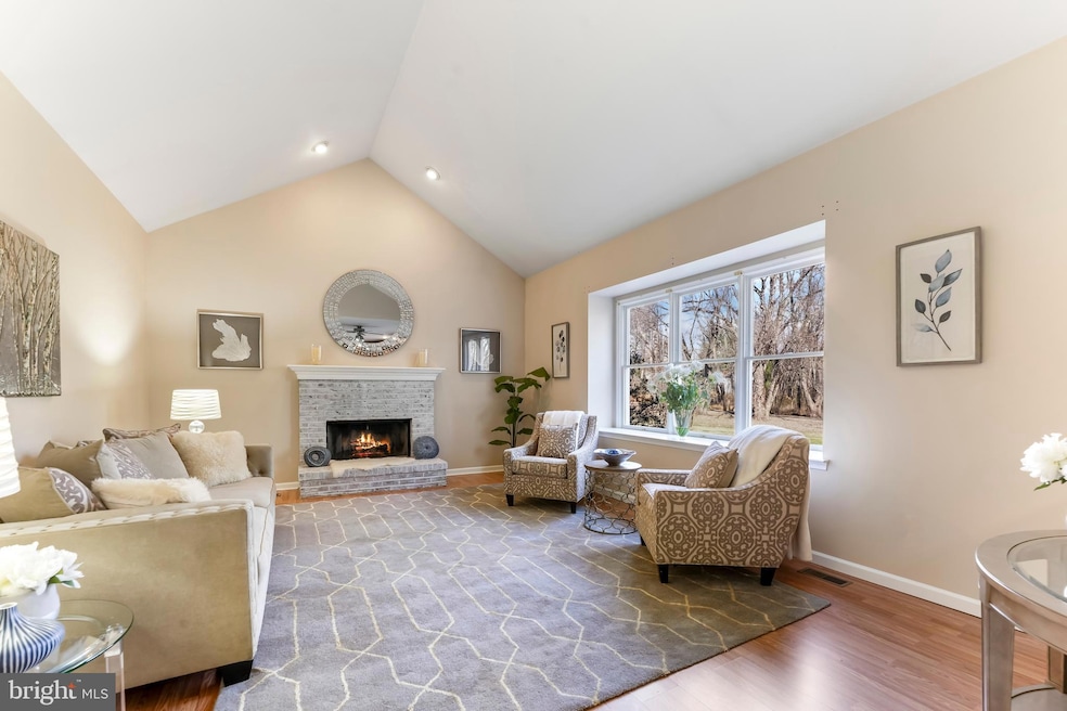 804 Waverly Rd, Kennett Square, PA 19348 - photo 1