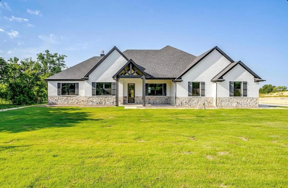 371 Sharla Smelley Rd, Weatherford, TX 76088 - photo 1