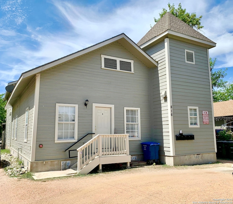 816 Rivas St unit C, San Antonio, TX 78207 - photo 1