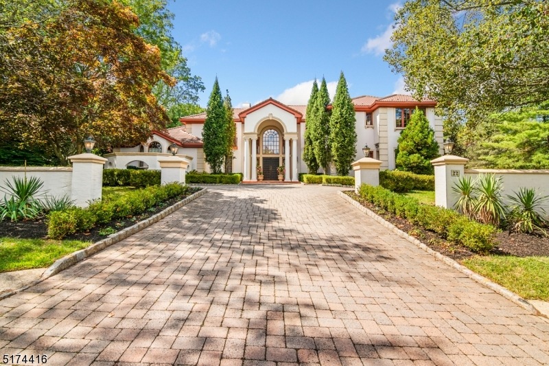 22 Mountain Ridge Dr, Livingston, NJ 07039 - photo 1