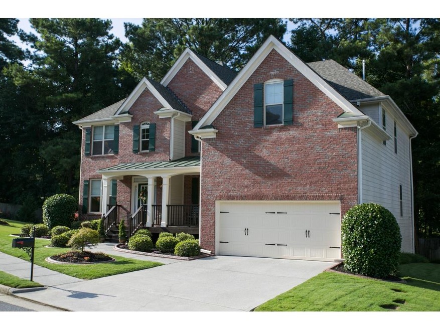 FANTASTIC 2 STORY TRADITIONAL
