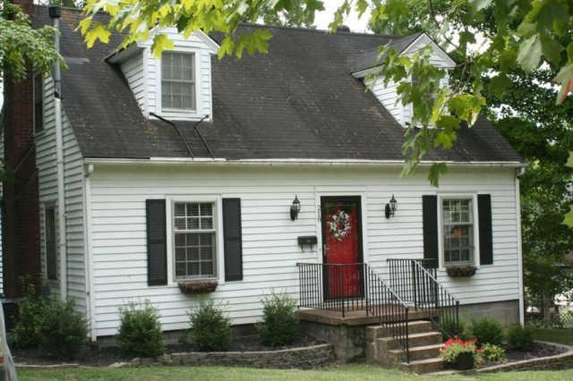 WELCOME HOME to 218 Fisher Avenue!!
