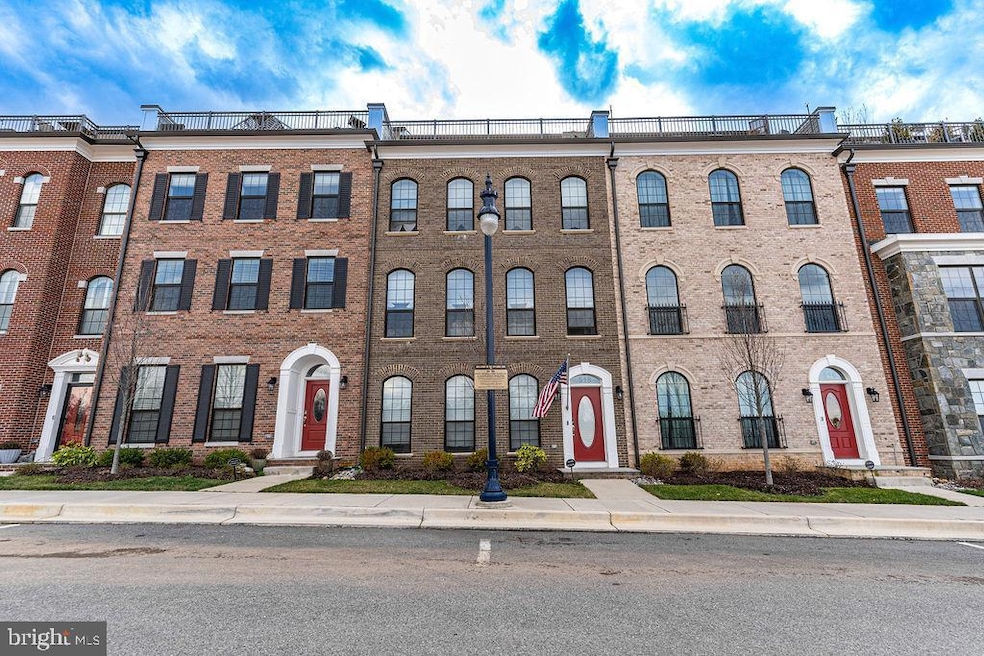 518 Triggerfish Dr, Forest Heights, MD 20745 - photo 1