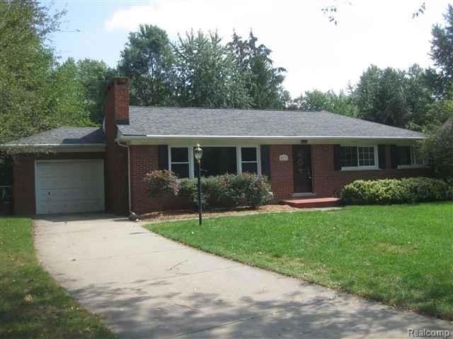 2171 Devonshire Rd, Bloomfield Hills, MI 48302 - photo 1