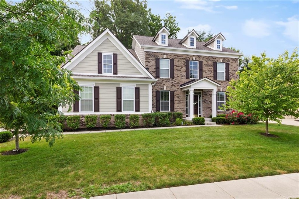 Beautifully maintained, David Weekley home with new Roof!