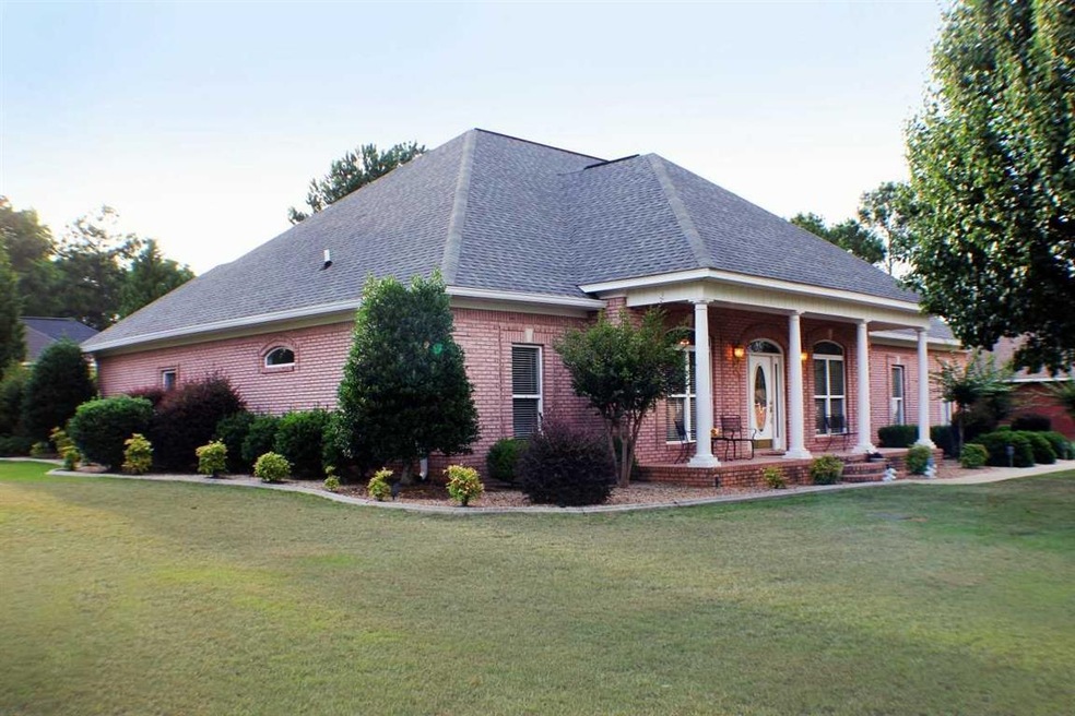 705 Victoria Cir, Warner Robins, GA 31088 - photo 1