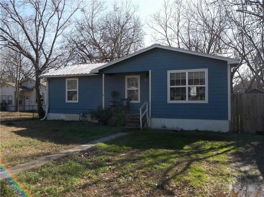 326 Lee St, San Marcos, TX 78666 - photo 1