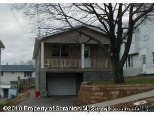 209 Pancoast St, Throop, PA 18512 - photo 1