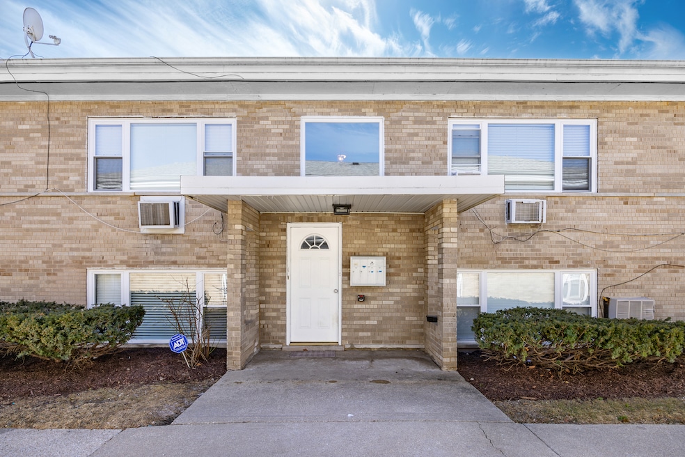 1924 S 16th Ave, Broadview, IL 60155 - photo 1