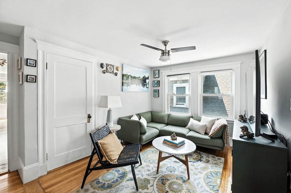 65 Endicott St unit 3, Salem, MA 01970 - photo 1