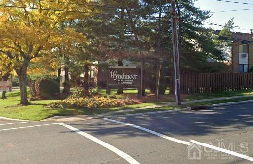 620 Cricket Ln, Woodbridge, NJ 07095 - photo 1