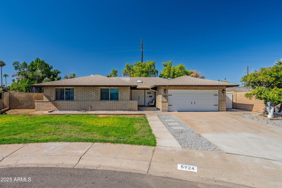 5924 S Jentilly Ln, Tempe, AZ 85283 - photo 1