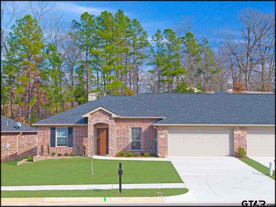 5059 Shiloh Village Dr, Tyler, TX 75703 - photo 1