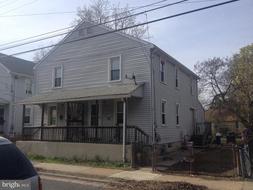 237-239 W Buck St unit B, Paulsboro, NJ 08066 - photo 1