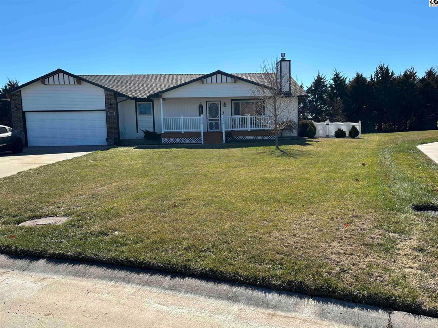 1215 Wildmeadow Rd, Mc Pherson, KS 67460 - photo 1