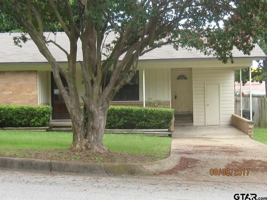 2219 2219 Plume, Tyler, TX 75703 - photo 1