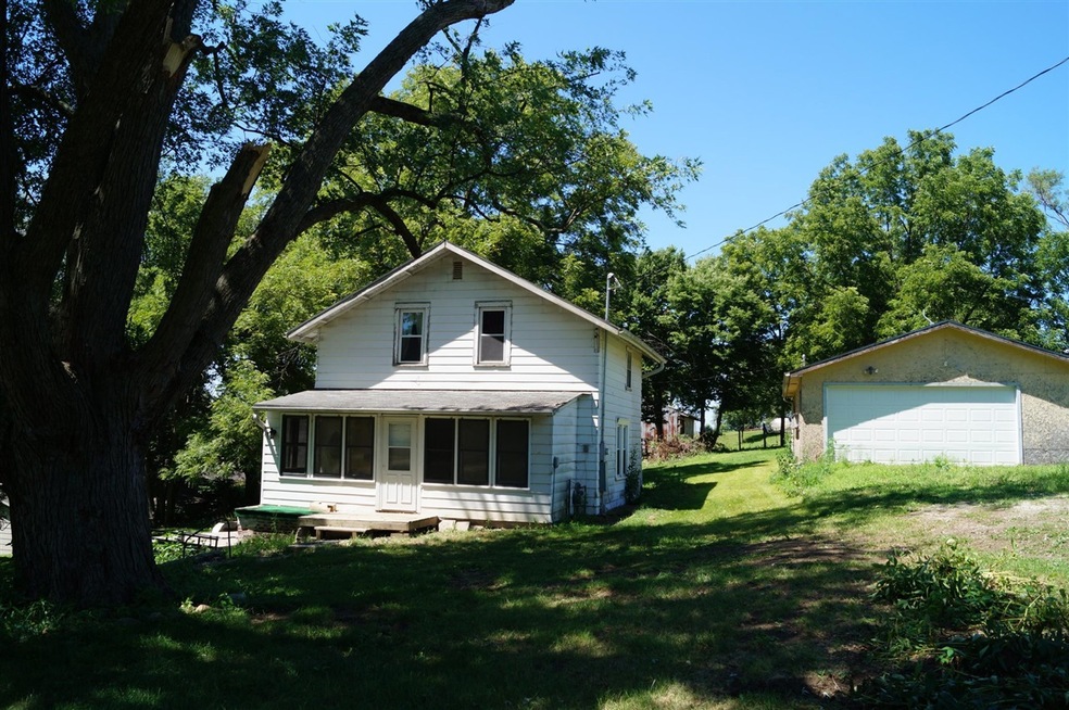 469 W 24th St N, Newton, IA 50208 - photo 1