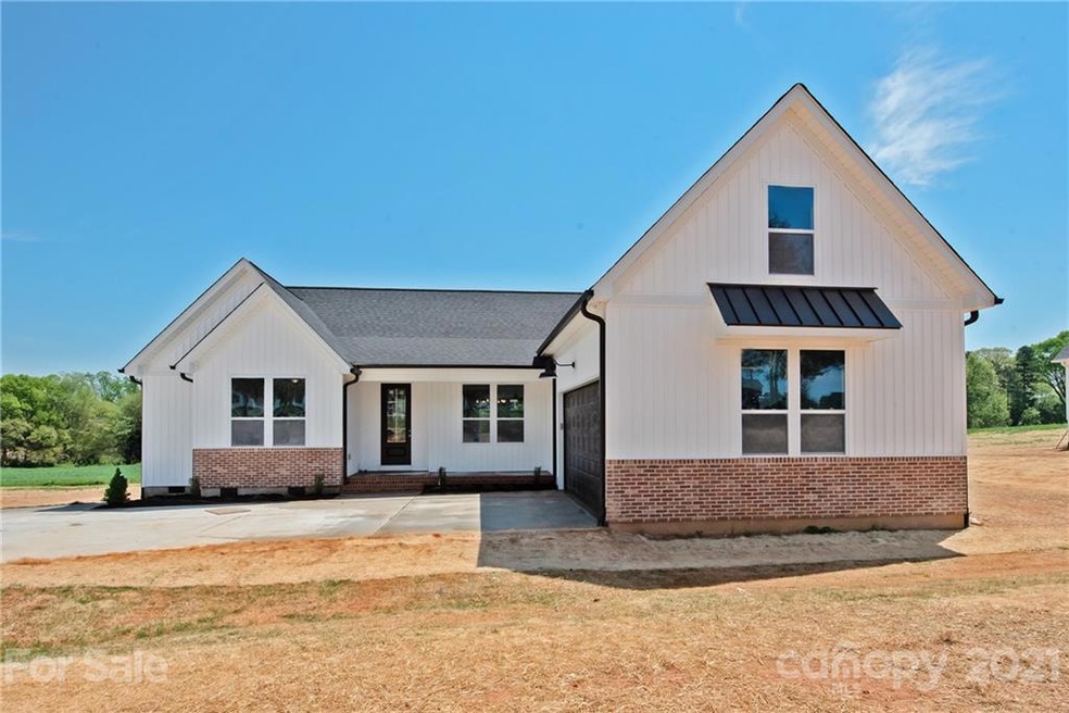 233 Lone Pine Rd unit 7, Statesville, NC 28625 - photo 1