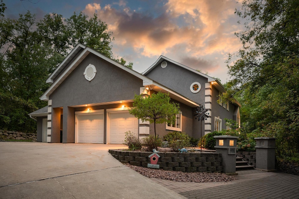 8574 Mcguire Ct E, Shakopee, MN 55379 - photo 1