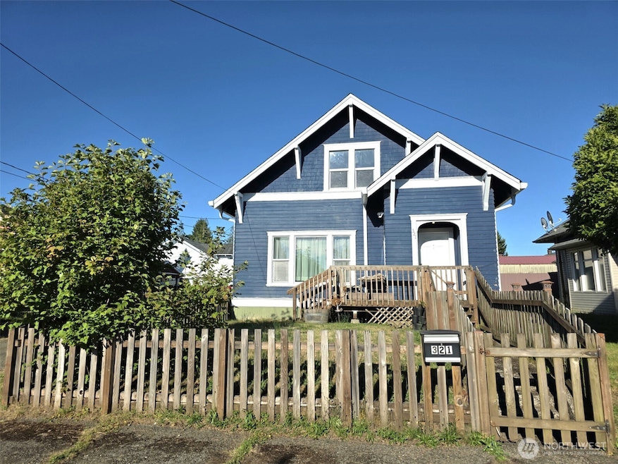321 12th St, Raymond, WA 98577 - photo 1