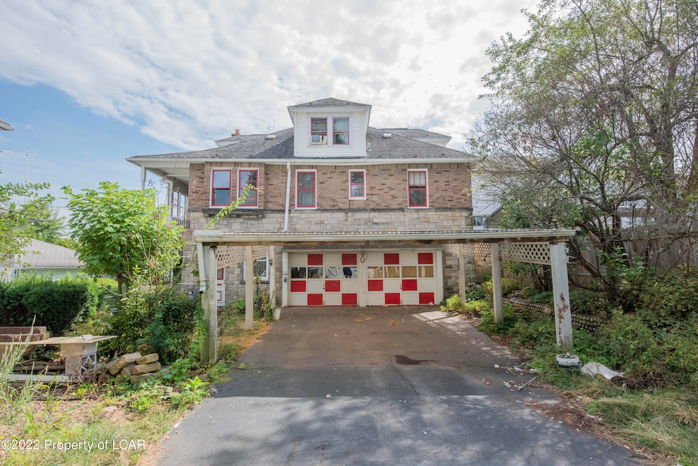 705 Landis St, Scranton, PA 18504 - photo 1
