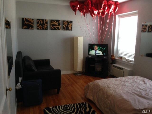 102 Summer St unit 2D, Stamford, CT 06901 - photo 1